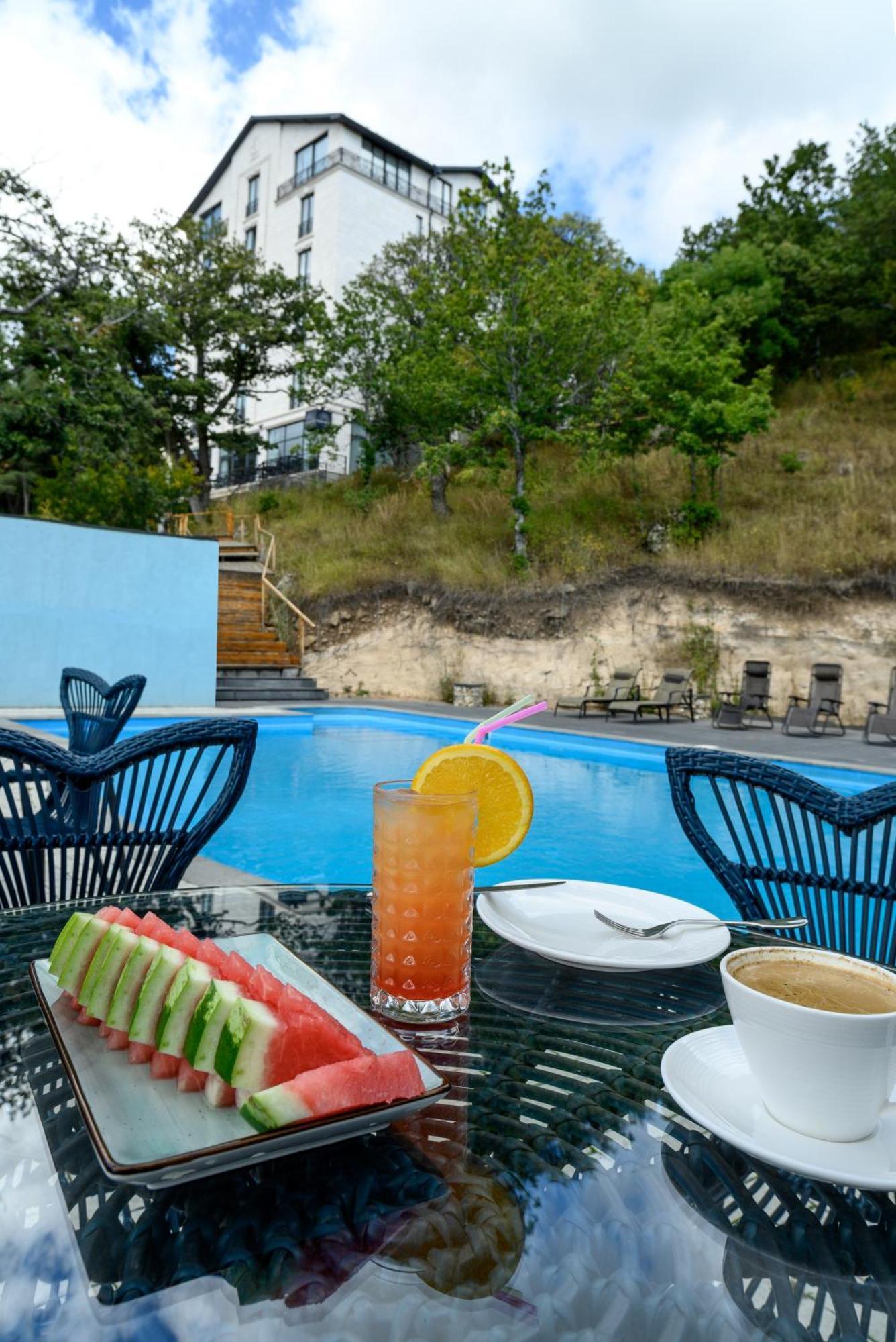Hotel Aurora Resort,