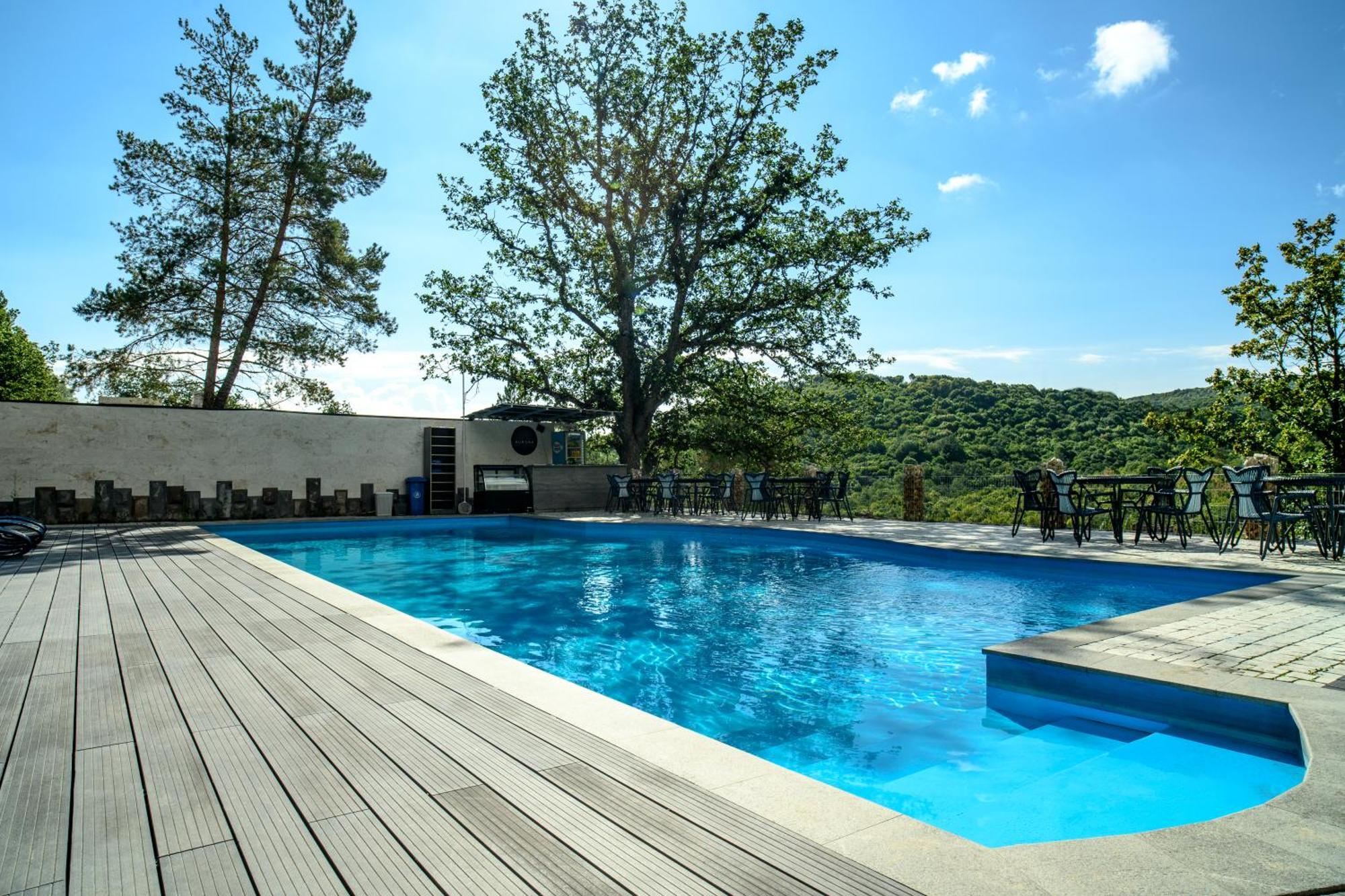 Aurora Resort,