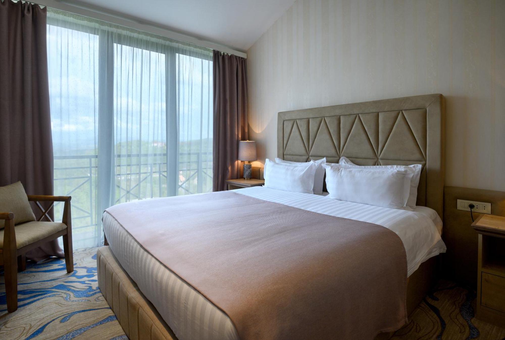 Hotel Aurora Resort,