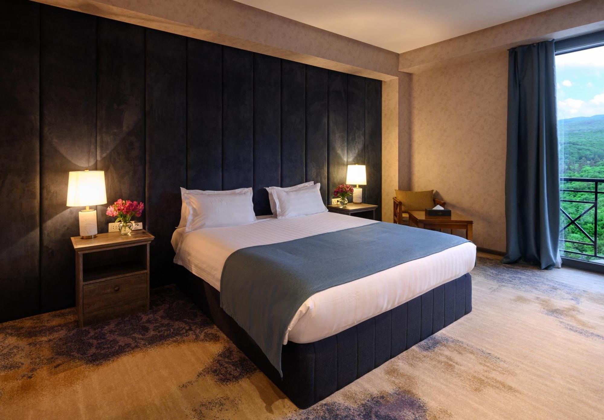 Отель курортный Aurora 4*