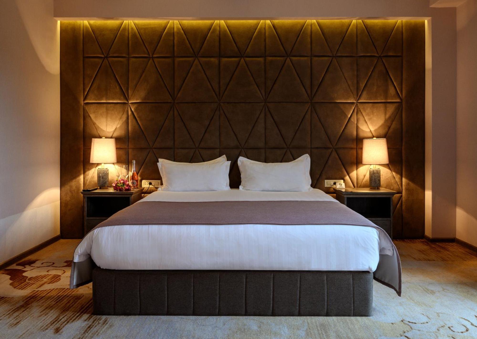 Отель курортный Aurora 4*